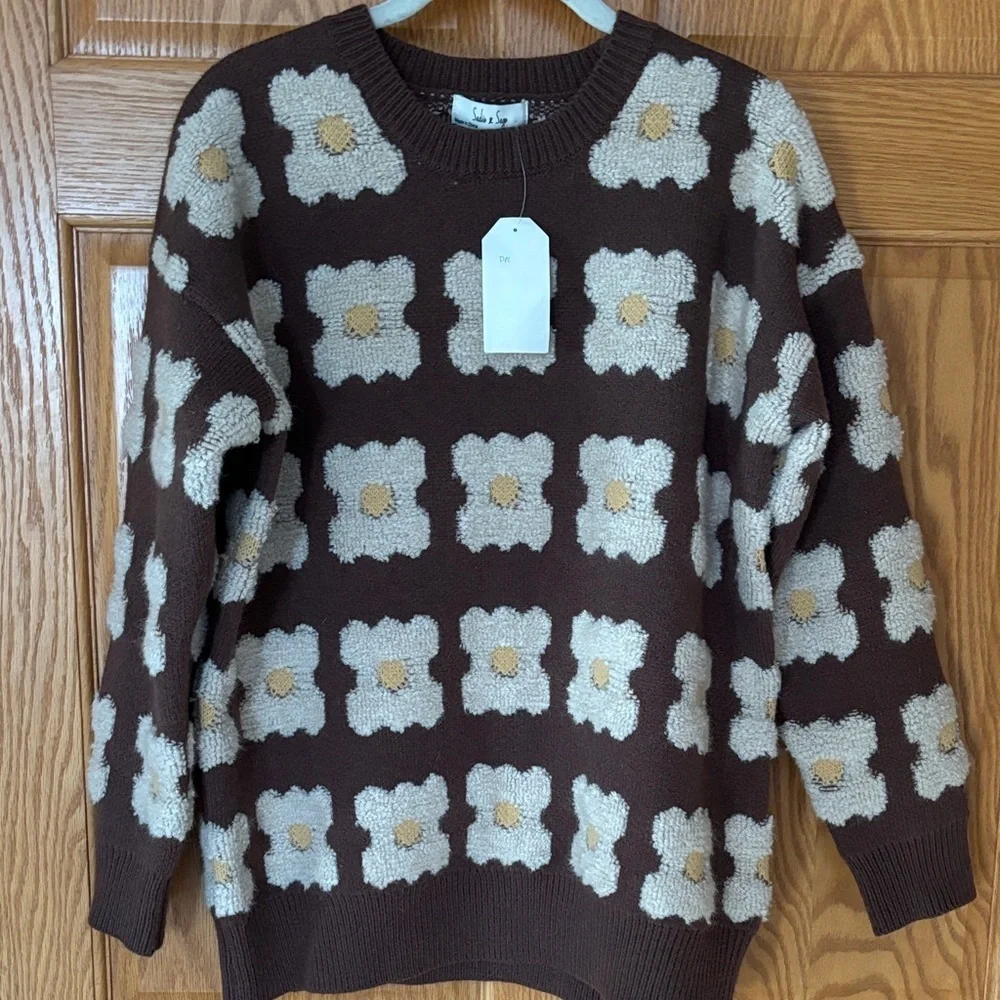 NWT Sadie & Sage Brown Floral Crew Neck Sweater